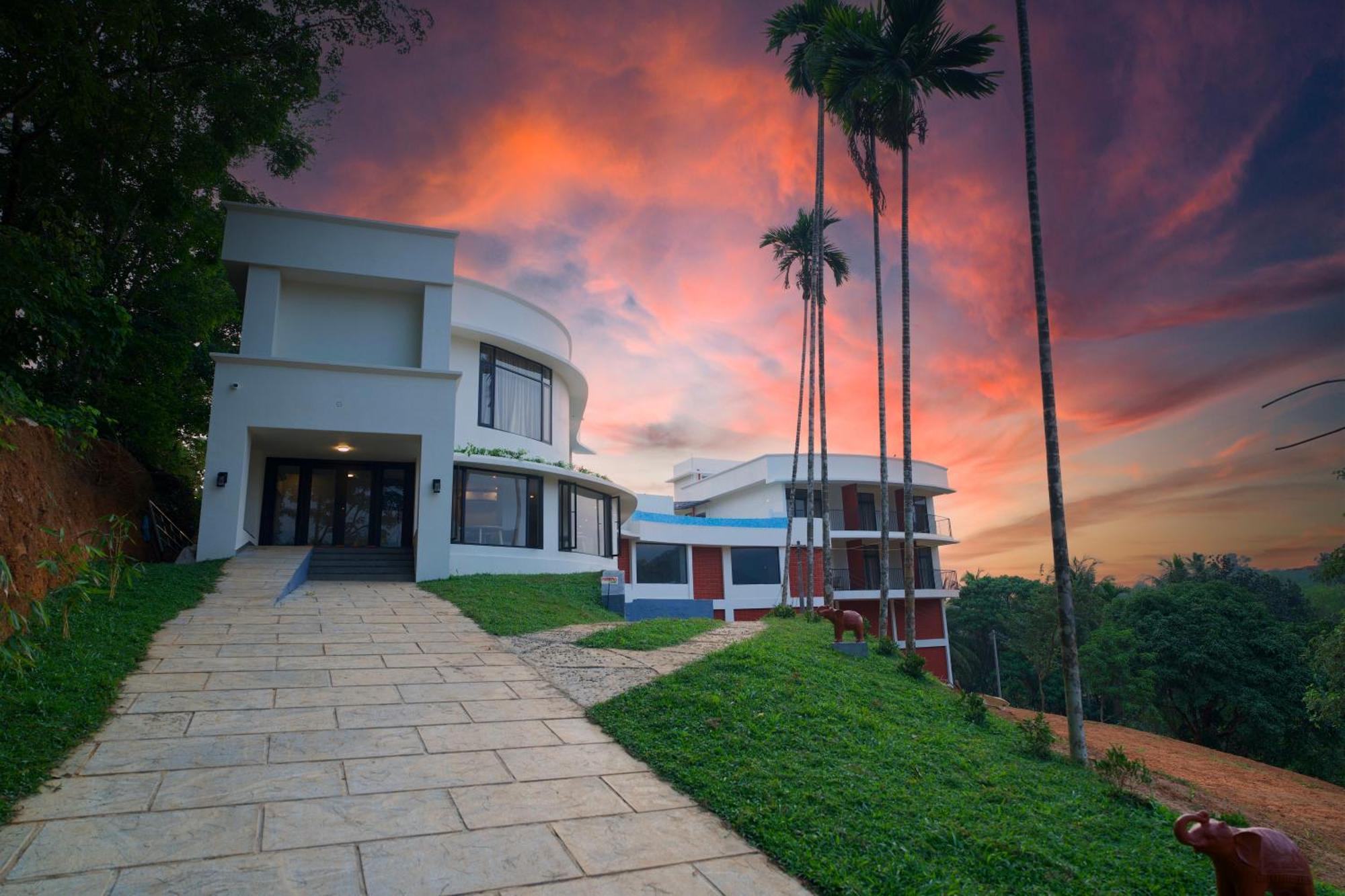 Hotel Serene Aqua Hills Kozhikode à Mennanyam Extérieur photo