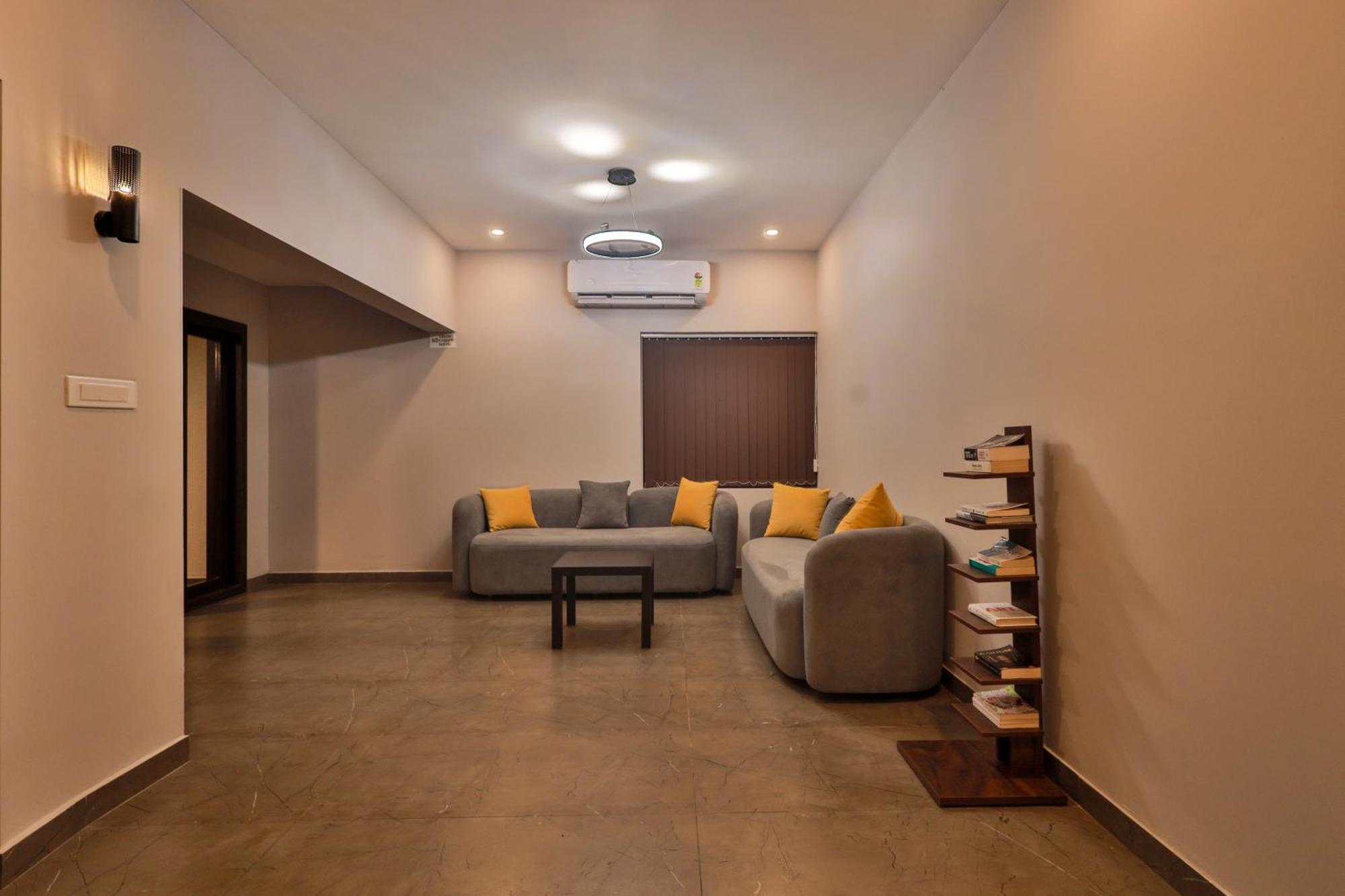 Hotel Serene Aqua Hills Kozhikode à Mennanyam Extérieur photo